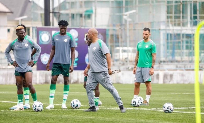 Eric Chelle with some Super Eagles B in training