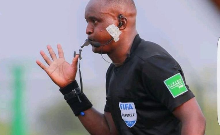 Referee Djindo Louis Houngnandande