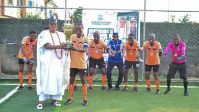 Team Ayeni receiving the trophy of Ikrodu Chairman's cup